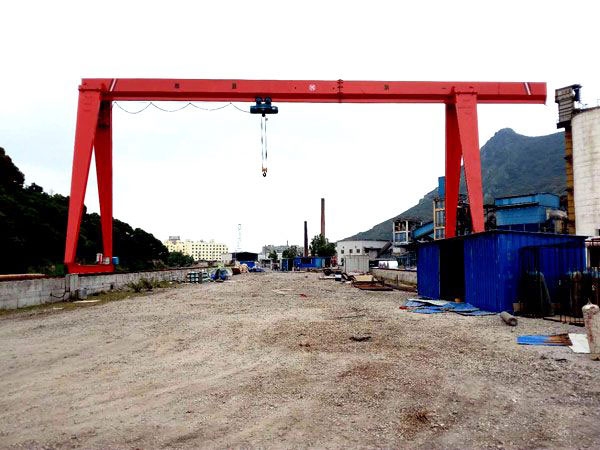 MH型電動(dòng)葫蘆箱體式門(mén)式起重機(jī)